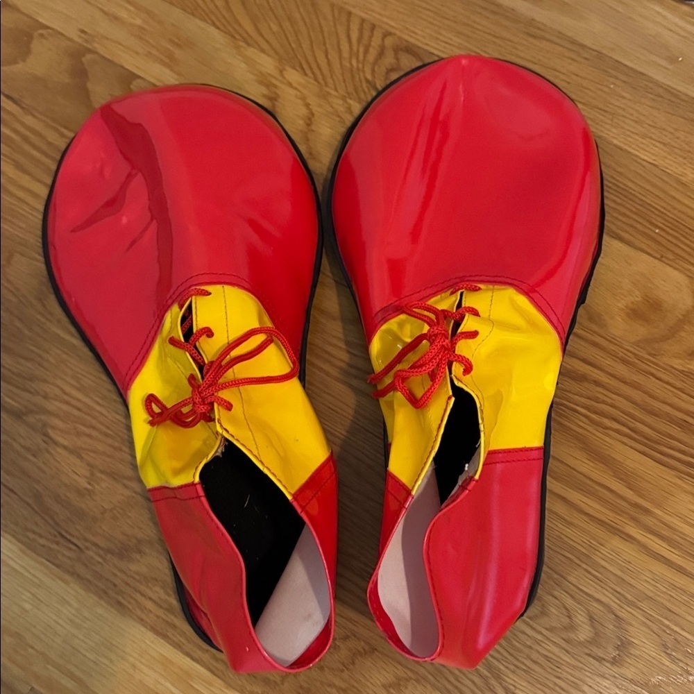 Adult Clown Shoes 🤡🤡🤡 - Picture 2 of 4